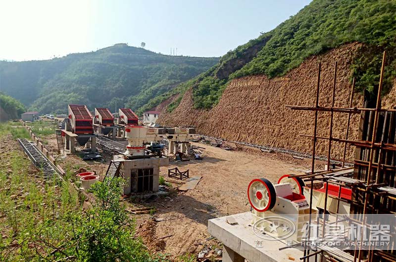 設(shè)備地基兩手抓，不誤生產(chǎn)緊掙錢(qián)