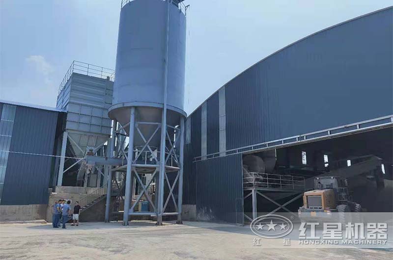 廠區(qū)環(huán)境實(shí)拍 廠區(qū)環(huán)境實(shí)拍