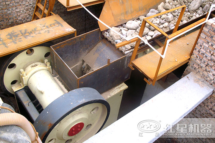 顎式破碎機(jī)、給料機(jī)