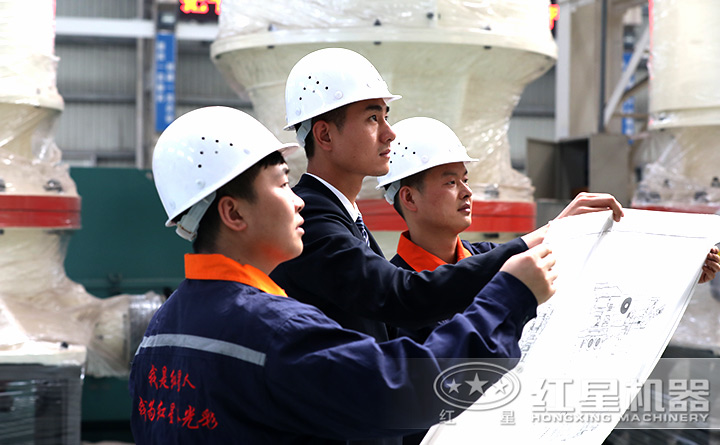 精湛技術(shù)人員現(xiàn)場(chǎng)指導(dǎo)設(shè)備的生產(chǎn)、制造