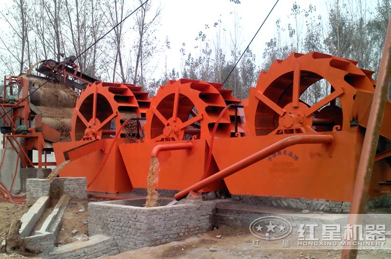 三臺洗砂機同時生產，更有效