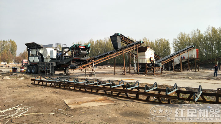 移動(dòng)式石英砂生產(chǎn)線現(xiàn)場，可就近安排參觀