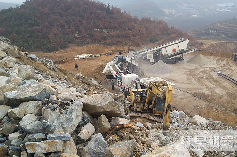 湖南移動小型碎石機(jī)生產(chǎn)作業(yè)現(xiàn)場，可就近安排參觀